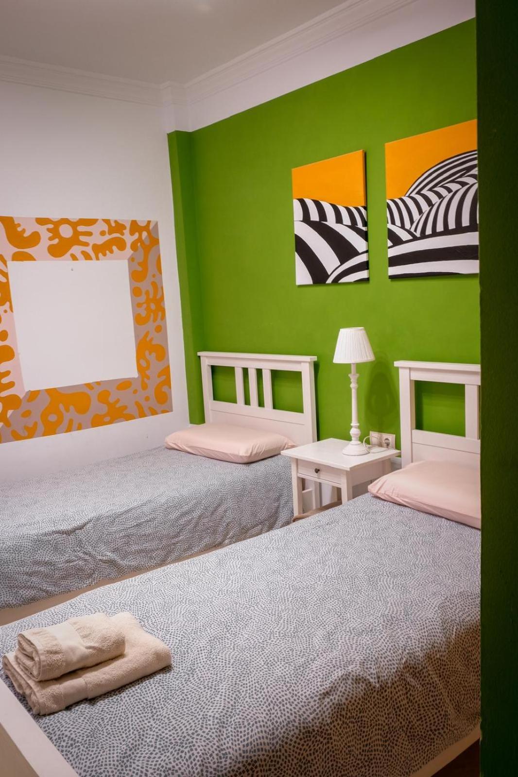 Malaga Center Apartment Bagian luar foto